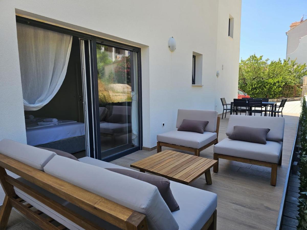 Harmony Suites Bol Exterior foto