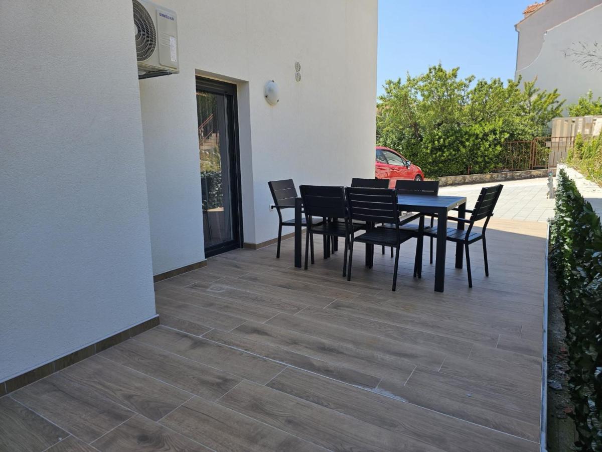 Harmony Suites Bol Exterior foto
